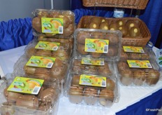 Kiwifruit from Italy on display at the booth of the International Fruit Company.